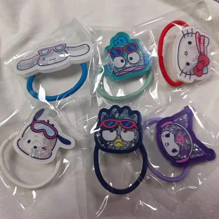 [BUNJANG] Sanrio Characters Random Acrylic Hair Ties Set / 캐리비안베이 산리오 랜덤아크릴머리끈 완성본