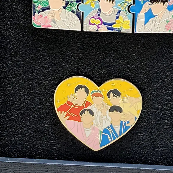 [BUNJANG] Park Jaechan Bundle Set Badge Frame Official Goods / 재찬 박재찬 뱃지 일괄 뱃지액자 포함 공식굿즈