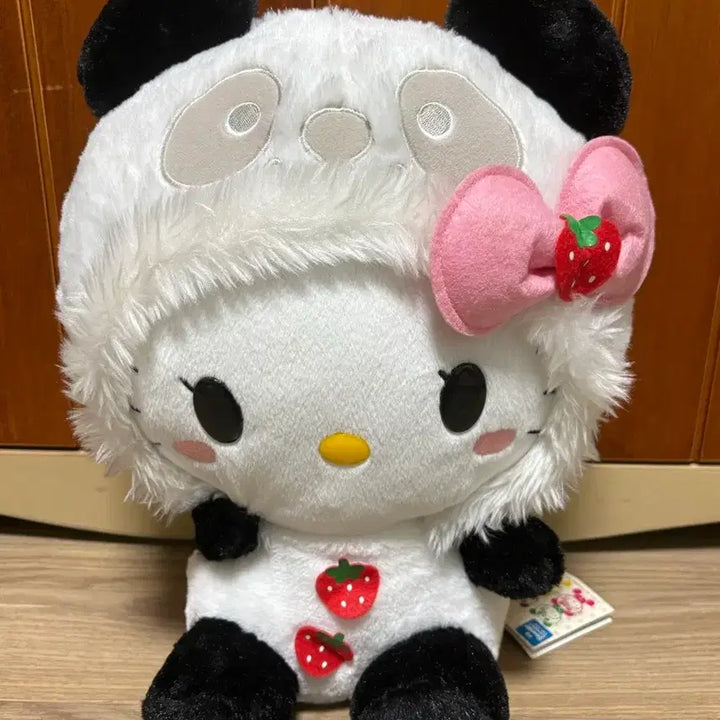 [BUNJANG] Classic Strawberry Panda Kitty Plush / 고전 딸기 판다 키티
