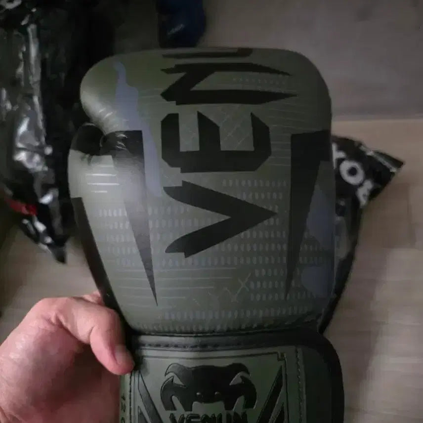 [SOLD OUT] 베놈 글러브 12oz