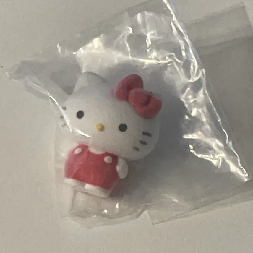 [BUNJANG] Sanrio Hello Kitty FlokiDoll Gacha Figure / 산리오 키티 플로키돌 가챠 피규어