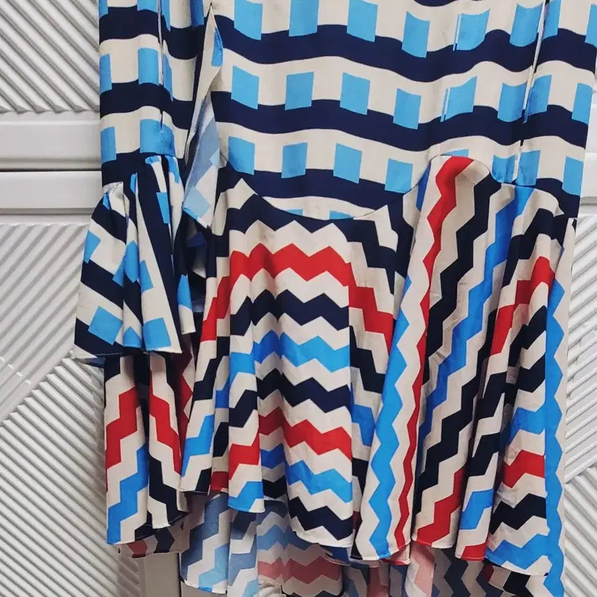 [BUNJANG] Lucky Chouette Unique Pattern Frill Dress / 럭키슈에뜨 유니크한 패턴 프릴 원피스