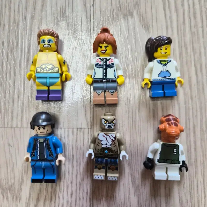 [BUNJANG] Mini Figure Set (6 Types) / 미니 피규어 6종 세트