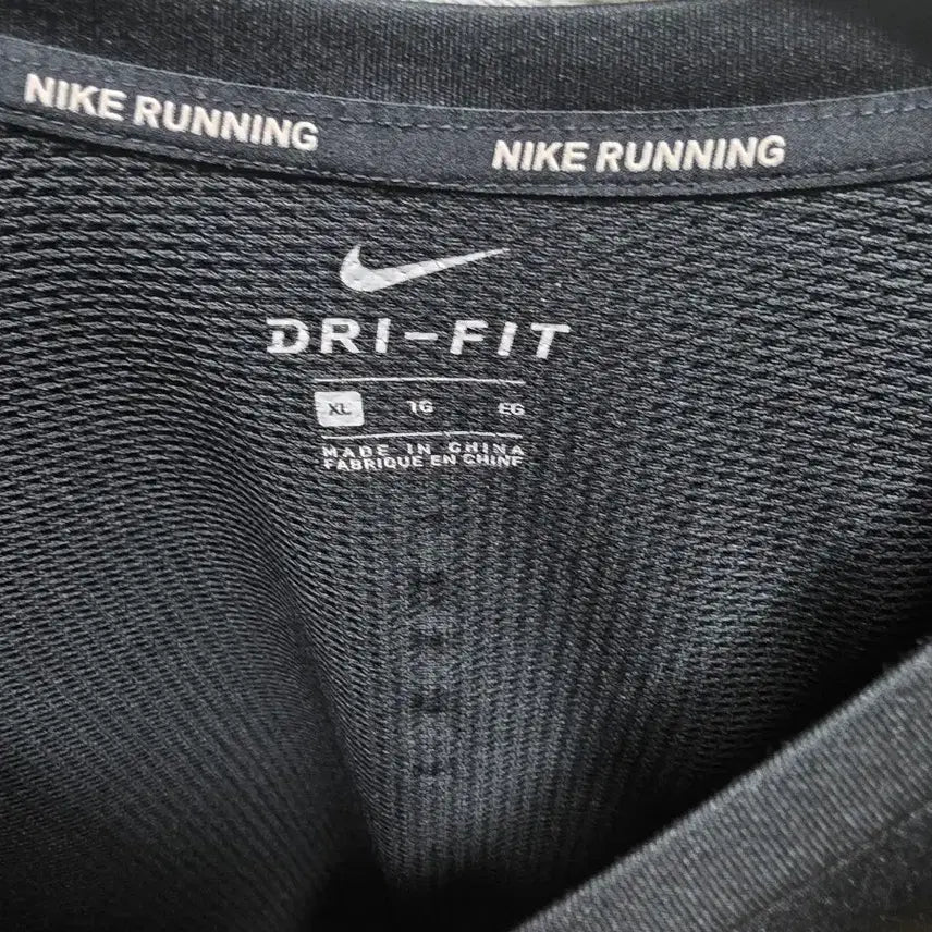 [BUNJANG] Nike Running Long Sleeve T-Shirt Black XL / 나이키 런닝 긴팔 티셔츠 블랙 105라지