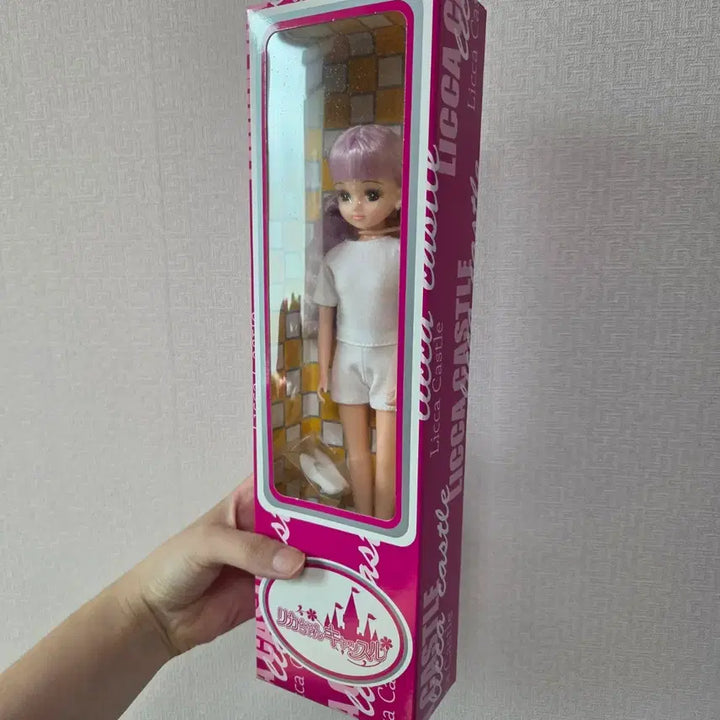 [BUNJANG] Lika Castle Collection 2022 Valentine Lika Doll (Sealed) / (미개봉)리카캐슬 콜랙션 2022 발렌타인 리카짱 판매합니다