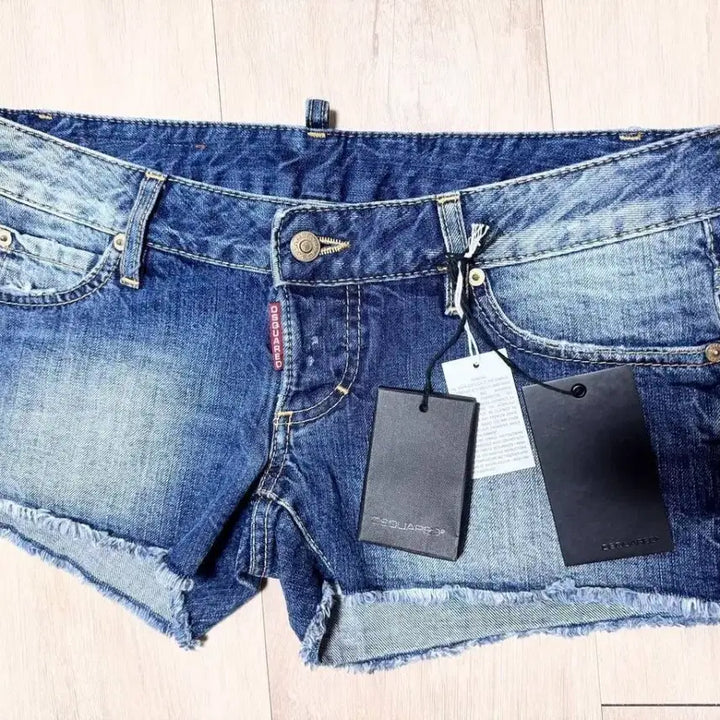 [SOLD OUT] 디스퀘어드2 데님 숏팬츠 42 M 새상품