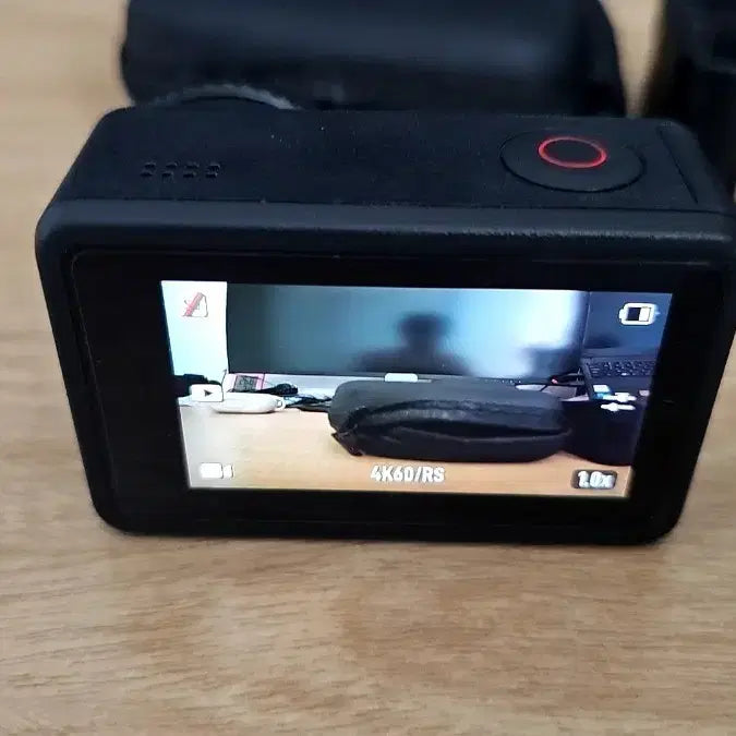 [BUNJANG] DJI Action 4 Action Camera Bundle / 깨끗 DJI 액션 4 액션캠 + 배터리 + 케이스