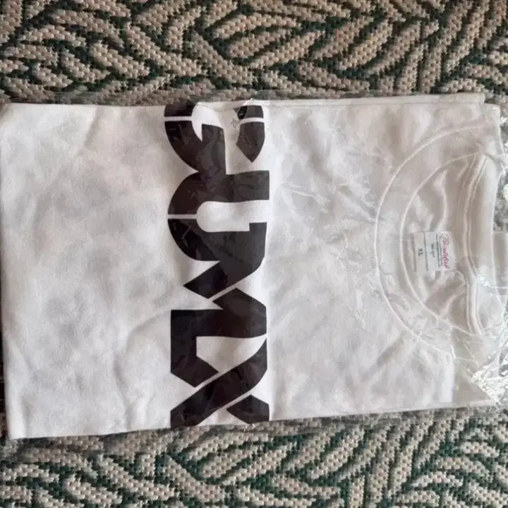 [BUNJANG] GUMX Official T-Shirt XL New / 밴드 GUMX(검엑스) 공식티셔츠 XL 새상품