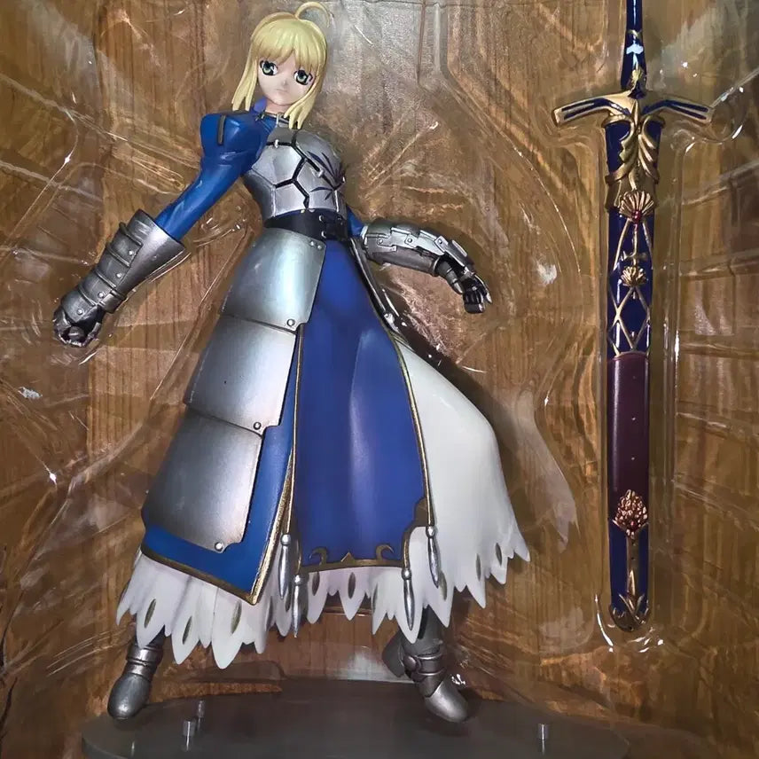 [BUNJANG] Fate/stay night Saber Figure (2006) / 페이트 스테이 나이트 세이버 피규어 예약품