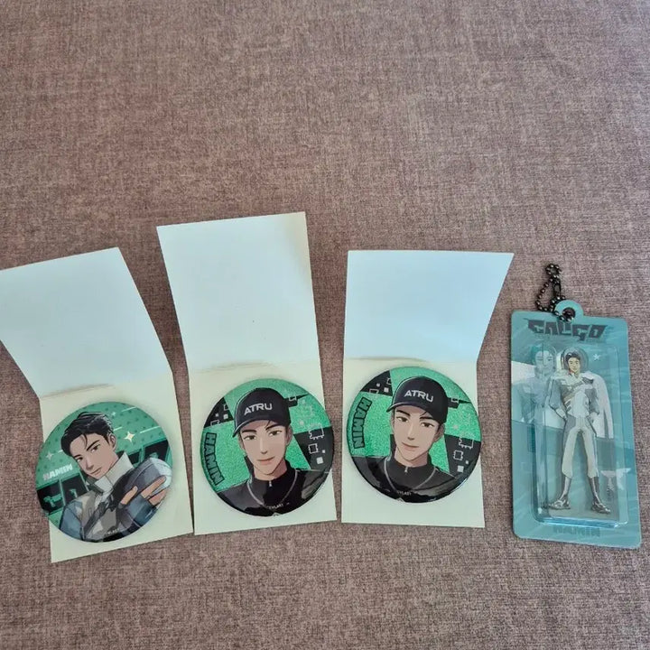 [BUNJANG] PLAVE Caligo 2 Hamin Badge &amp; Acrylic Keyring Bundle Set / 플레이브 칼리고2 하민 캔뱃지, 아크릴키링 일괄양도