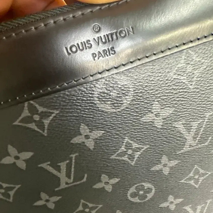 [BUNJANG] Louis Vuitton Monogram Clutch / 루이비통 모노그램 클러치새상품