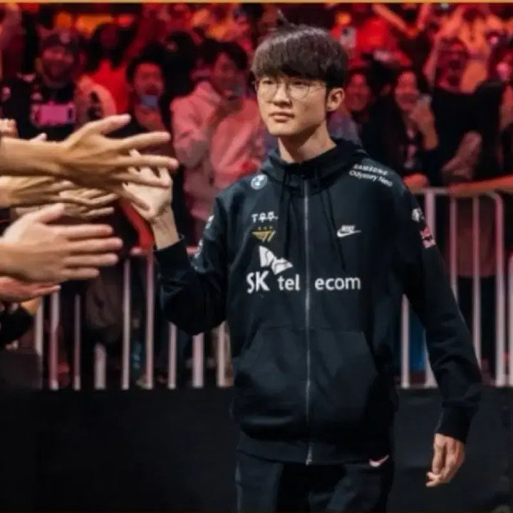 [BUNJANG] T1 Faker 2022 Worlds Marked Hoodie / [M] t1 2022 월즈 후드집업 페이커 마킹
