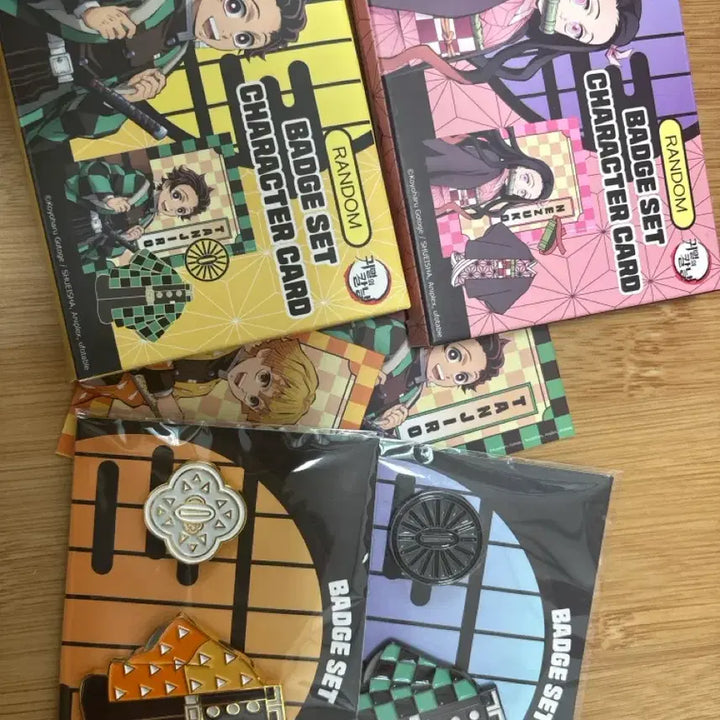 [BUNJANG] Demon Slayer Tanjiro &amp; Zenitsu Uniform Badge Bundle Set / 탄지로2탄, 젠이츠1탄 대원복 뱃지 일괄 판매합니다(최저가)