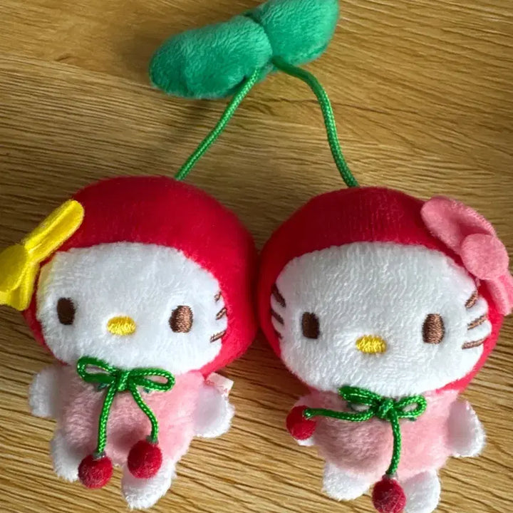 [BUNJANG] Cherry Kitty Bag Charm / 체리키티
