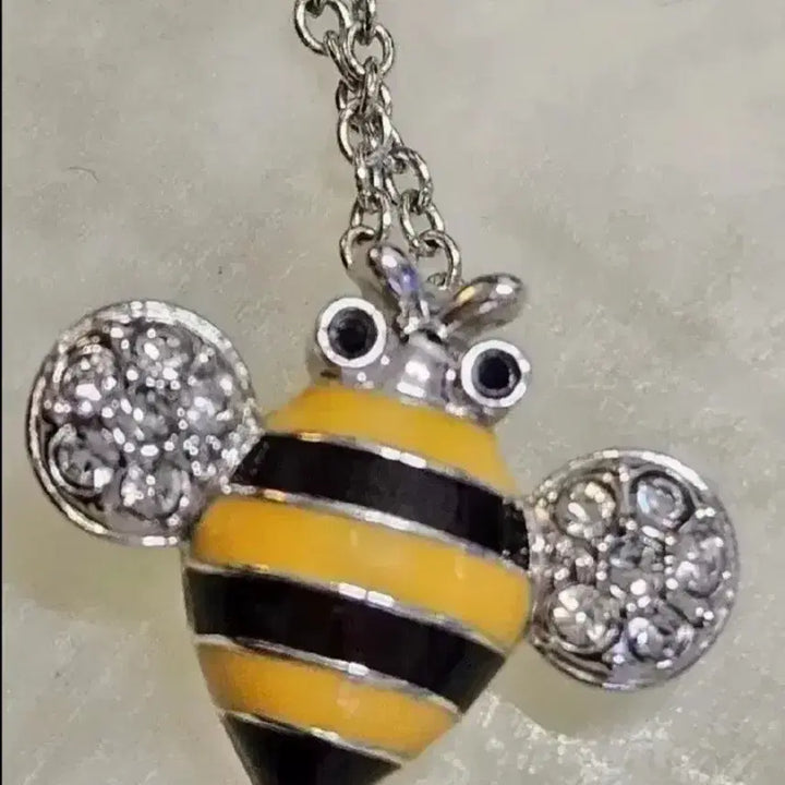 [BUNJANG] Swarovski Bee Cubic Necklace / 스와로브스키꿀벌 목걸이 큐빅 포인트