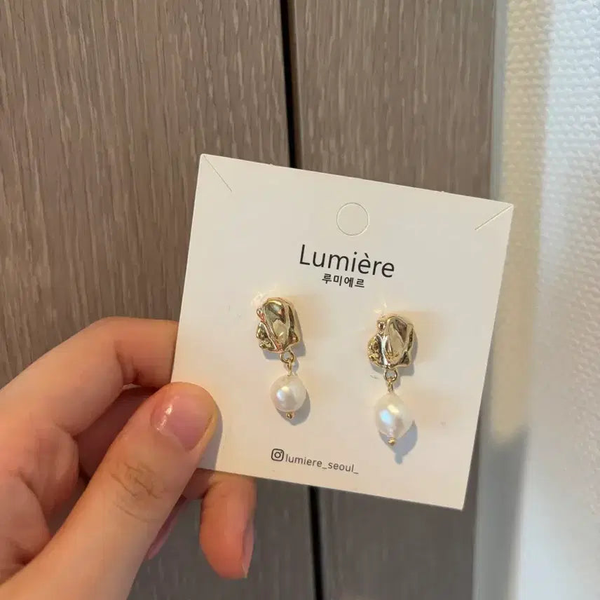 [SOLD OUT] Lumiere 진주 드롭 귀걸이
