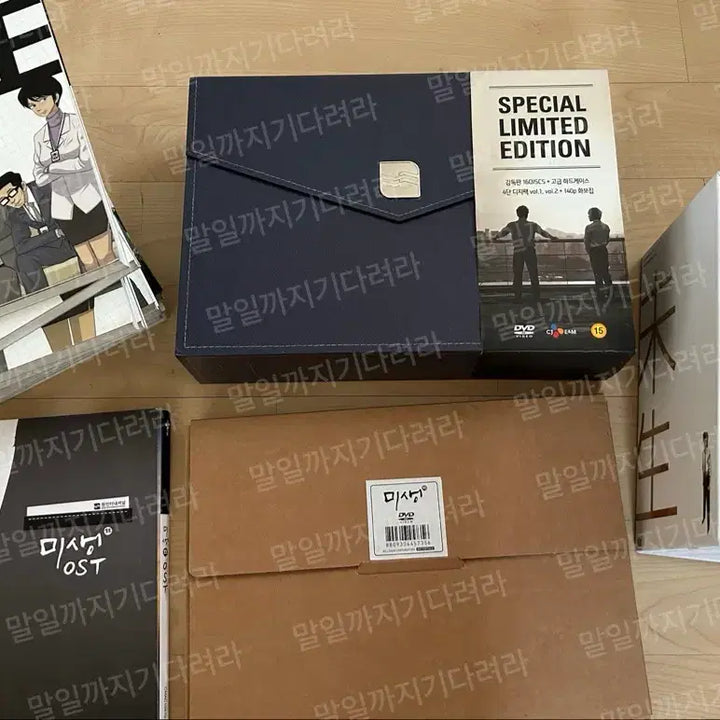 [BUNJANG] Yoon Tae-ho Misaeng DVD, OST Album, and Complete Manga Set (Volumes 1-14) / 윤태호 미생 DVD, OST 앨범, 만화책 1~14권 일괄