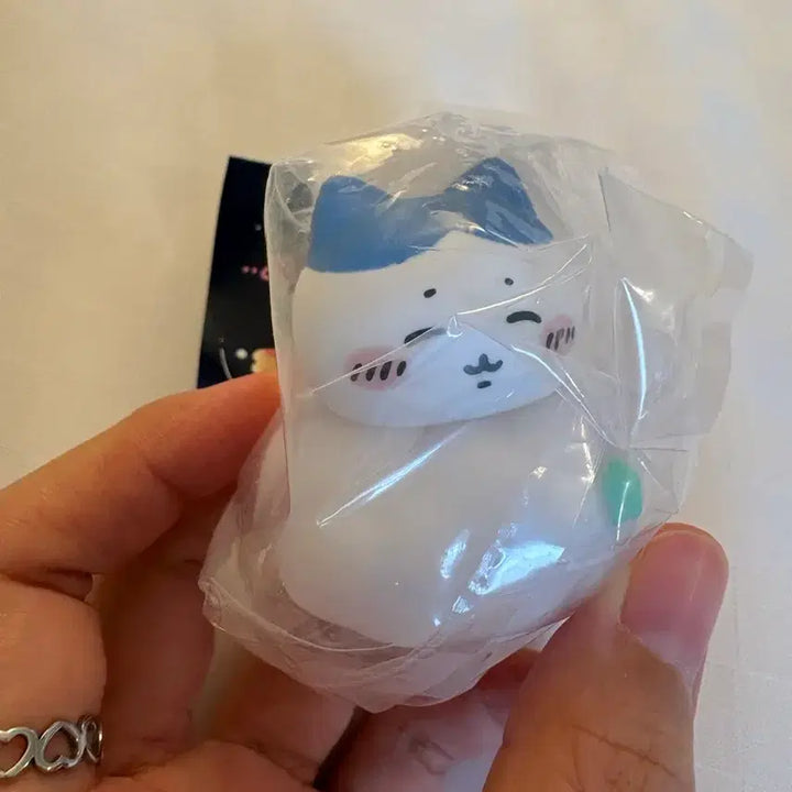 [BUNJANG] Chiikawa "Good Night" Cloud Light Gacha Figure - Hachiware / 미개봉)치이카와 별구름 위에서 쿨쿨 잘자요 구름 라이트 피규어 가챠 하치