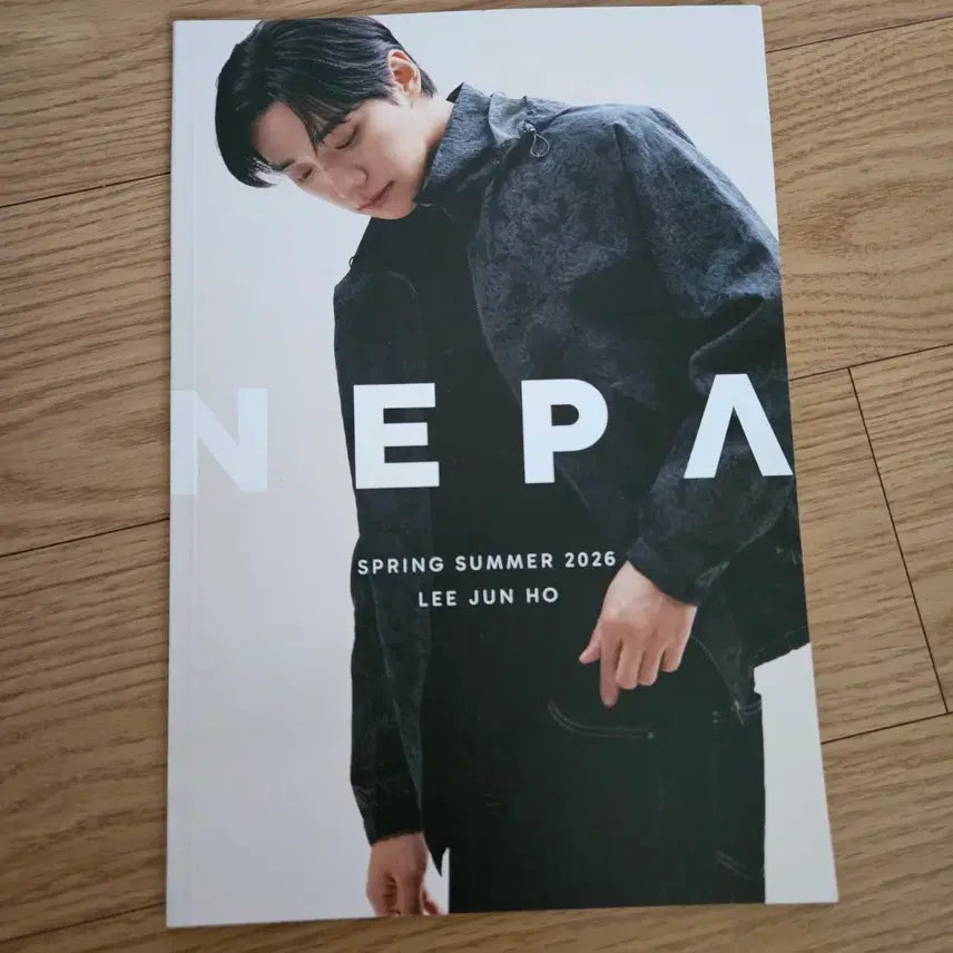 [BUNJANG] NEPA Catalog - Spring/Summer 2026 Collection (Starring Lee Jun-ho &amp; Ahn Yu-jin) / 이준호 안유진 네파 카다로그