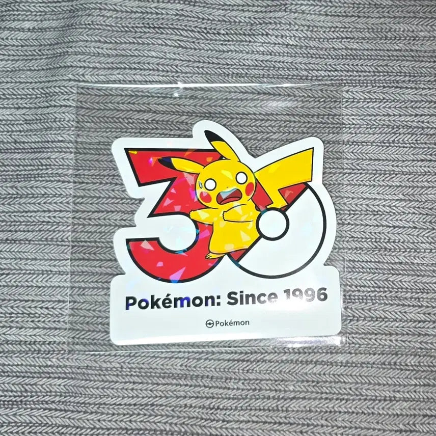 [BUNJANG] Pokemon 30th Anniversary Logo Sticker - Pikachu / 포켓몬 30주년 로고 스티커 깜놀 피카츄