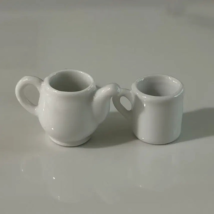 [BUNJANG] Vintage Sanrio Hello Kitty Miniature Teapot and Teacup Set / 고전 키티 미니어쳐 찻잔 티포트 세트