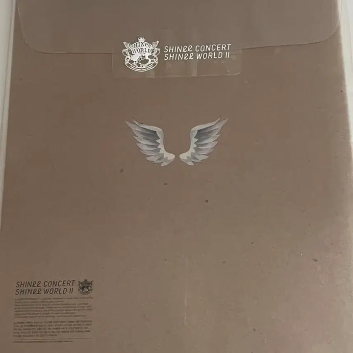 [BUNJANG] SHINee SHINee World II Brochure (Sealed) / 샤이니 콘서트 샤이니월드2 브로슈어(미개봉)