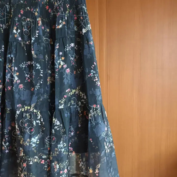 [BUNJANG] CC Collect Pattern Pleated Long Skirt (Size 66) / CC콜렉트 시원한 스커트 66