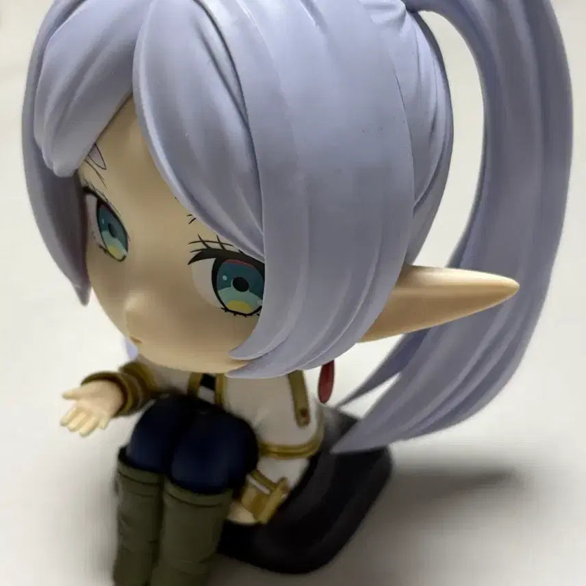 [BUNJANG] Owari Sitting Frieren Figure / 오스와리 앉아있는 프리렌 피규어