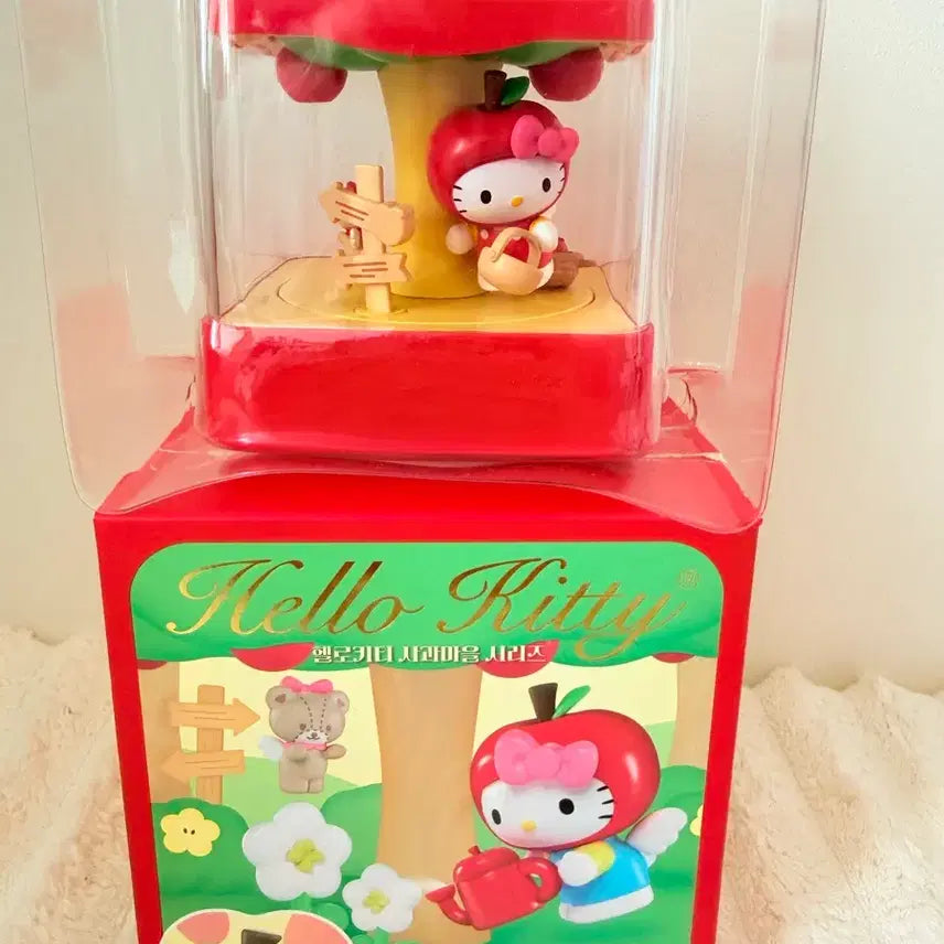 [BUNJANG] Hello Kitty Apple Garden Series Figure / 헬로키티 사과정원 시리즈 피규어