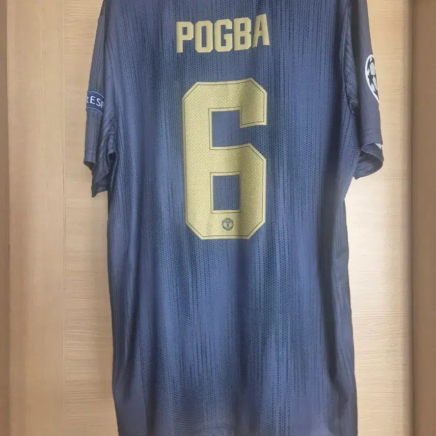 [BUNJANG] Manchester United Pogba 18/19 Champions League Jersey (L) / 18/19 맨유 포그바 챔스 새유니폼