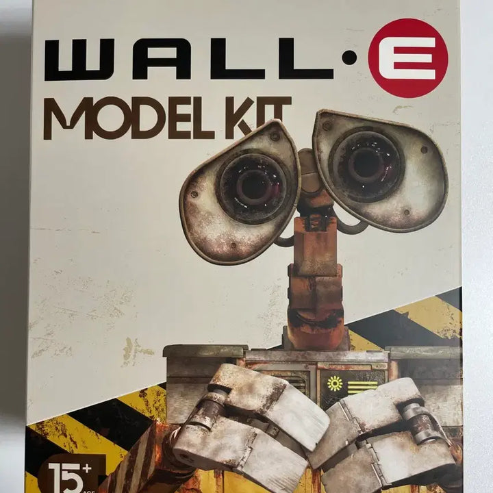 [BUNJANG] Gong x Pop Mart Wall-E Model Kit / [새상품] GONG X 팝마트 월-E 프라모델