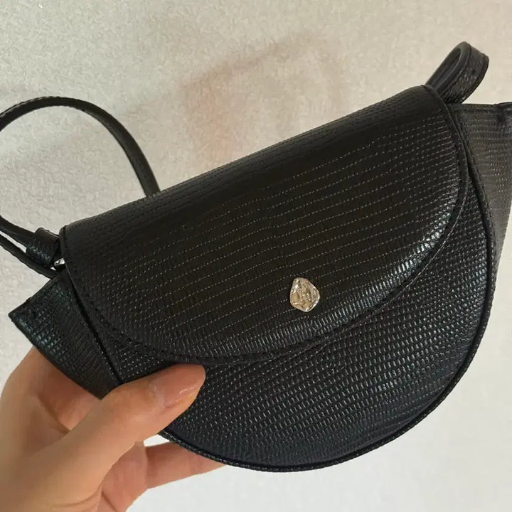 [BUNJANG] Avie Mua Croco Belt Bag / 아비에무아 크로커 벨트백