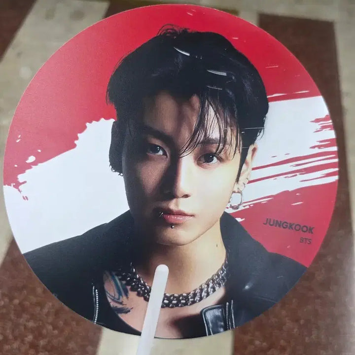 [BUNJANG] BTS Jungkook Fan / BTS 정국 부채 &amp; RM 키링 일체.