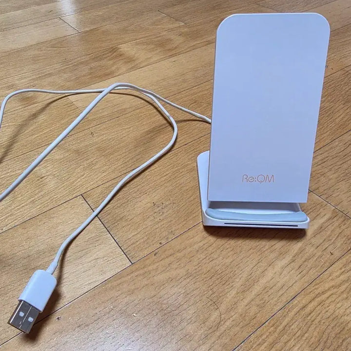 [BUNJANG] Re:QM QWC-Q900C Fast Wireless Charger / 리큐엠(Re:QM) 고속무선충전기 QWC-Q900C 팝니다.