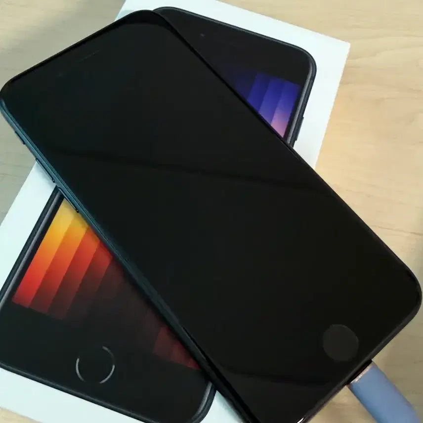 [BUNJANG] Apple iPhone SE 3rd Gen 64GB Midnight / 아이폰 SE3 64GB 미드나이트