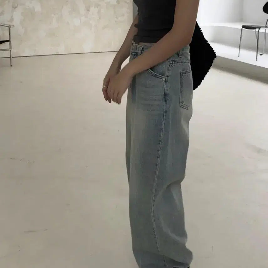 [BUNJANG] Light Wash Semi-Wide Denim Pants / 연청 데님