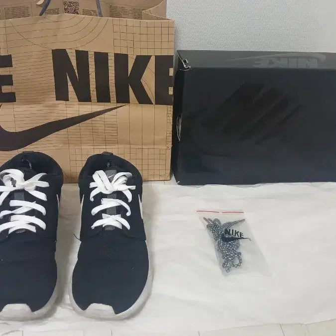 [BUNJANG] Nike Roshe One "Black Mesh" Sneakers (EU 39 / US 7 Men&