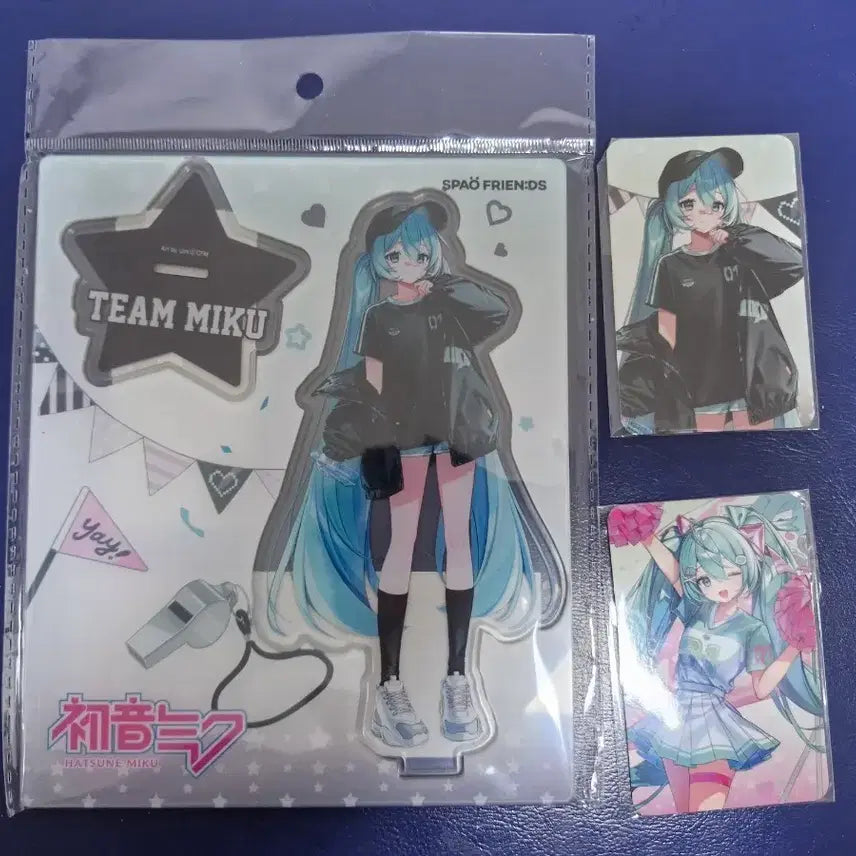 [BUNJANG] Hatsune Miku SPAO Collaboration Acrylic Stand &amp; POB Bundle Set / 하츠네 미쿠 스파오 콜라보 아크릴 스텐드 특전 일괄