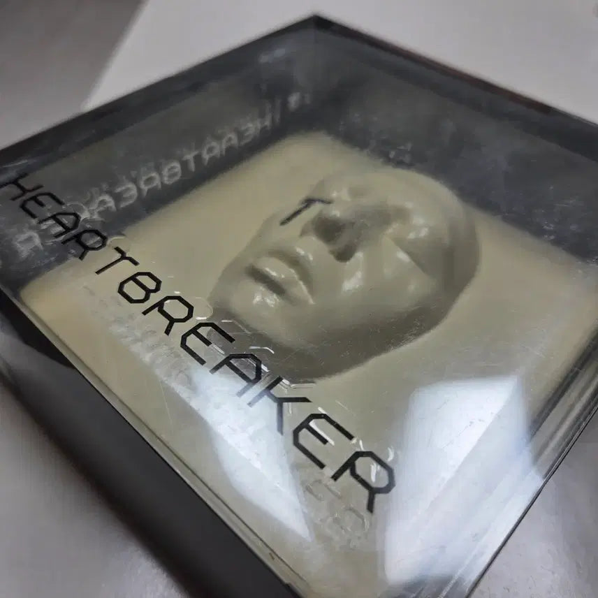 [BUNJANG] G-DRAGON Heartbreaker 1st Album (First Press) CD / 지드래곤 정규1집 하트브레이커 초판 희귀앨범