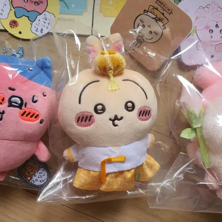 [BUNJANG] Cheekawaii Character Plush Bundle / 치이카와 한복우사기, 벚꽃카니, 매운카레하치, 벚꽃담곰 마코인형 일괄