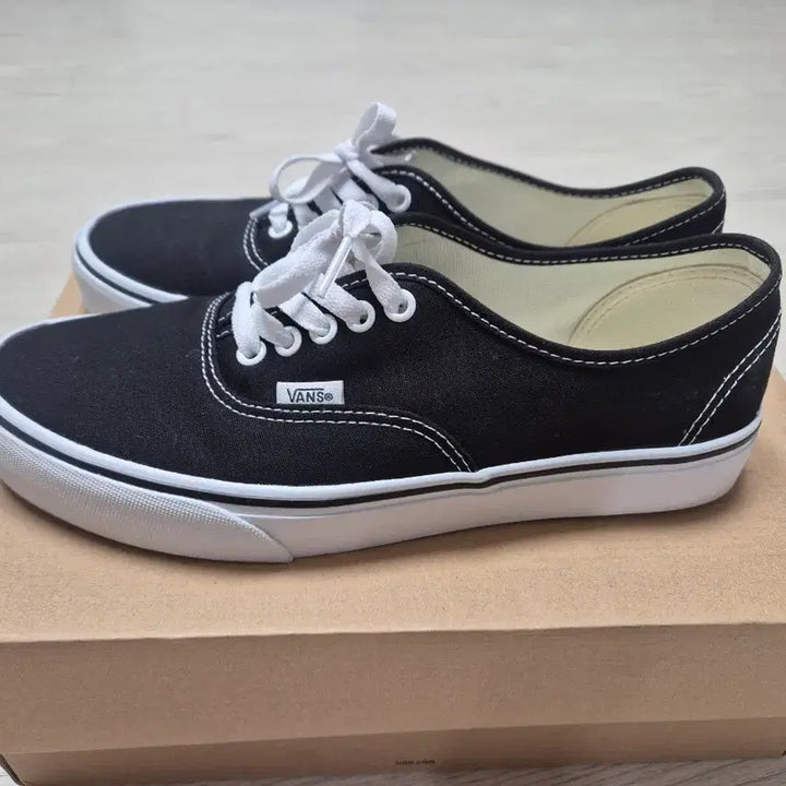 [BUNJANG] Vans Authentic Black 265mm Sneakers / 반스 어센틱 265m