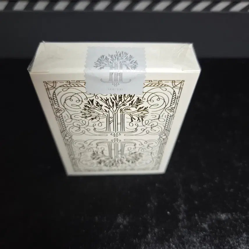 [SOLD OUT] 마술 플레잉 카드 필트레 메탈릭 화이트 길디드 미개봉
