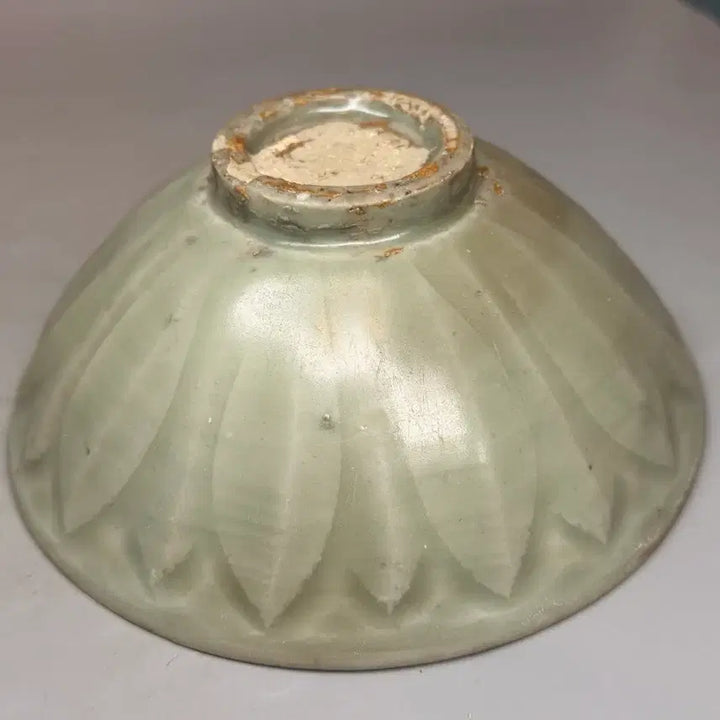 [BUNJANG] Celadon Porcelain Embossed Lotus Flower Vase / 청자 양각 연화문 완