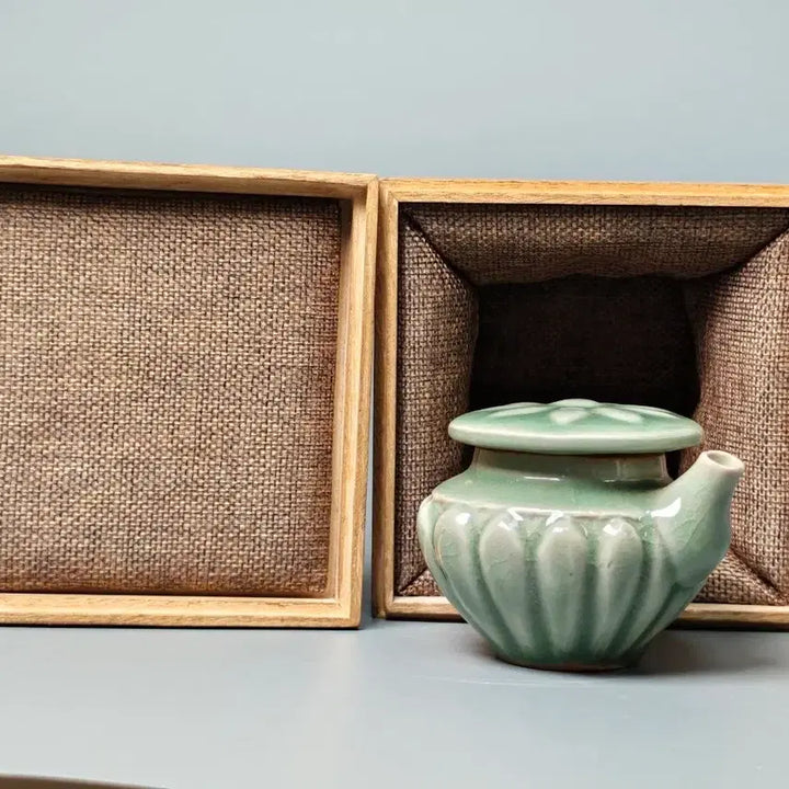 [BUNJANG] Nanjing Museum Collection Song Ru Kiln Celadon Lotus Leaf Design Water Dropper / 남경박물원장 북송 송여요 청자 연판문 연형 수주 중국도자기 골동품