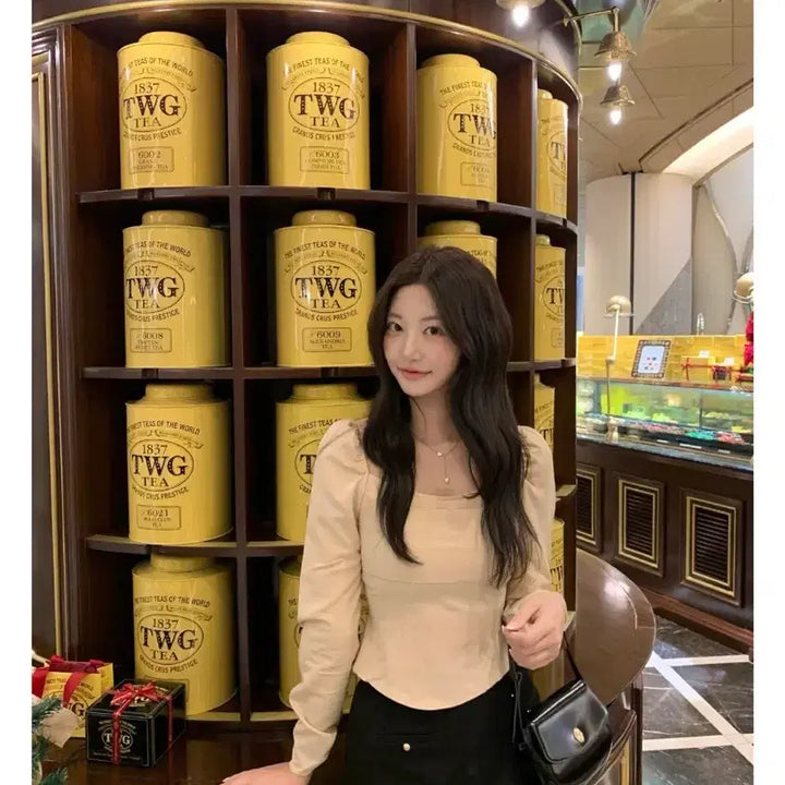 [BUNJANG] JENNIE O Clean Square Blouse Beige / 제니오 클린스퀘어 블라우스 베이지