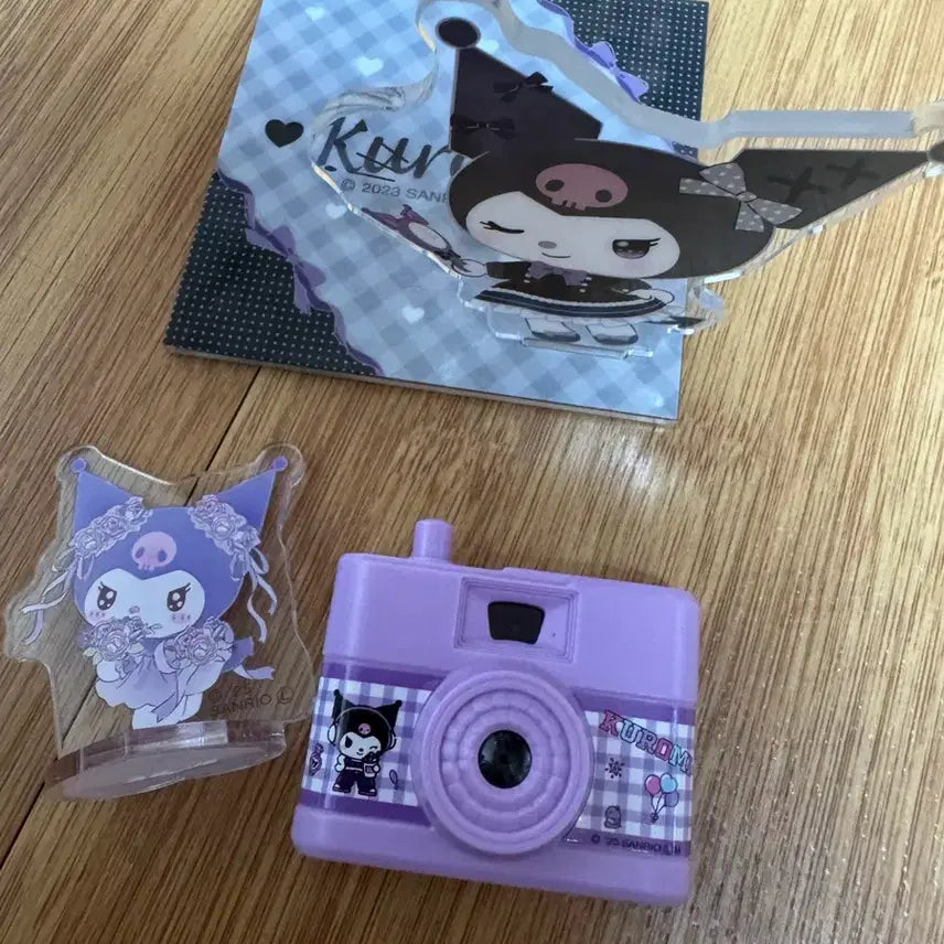 [BUNJANG] Kuromi Mini Camera Acrylic Stand Set / 쿠로미 아크릴 스탠드 미니 카메라 세트
