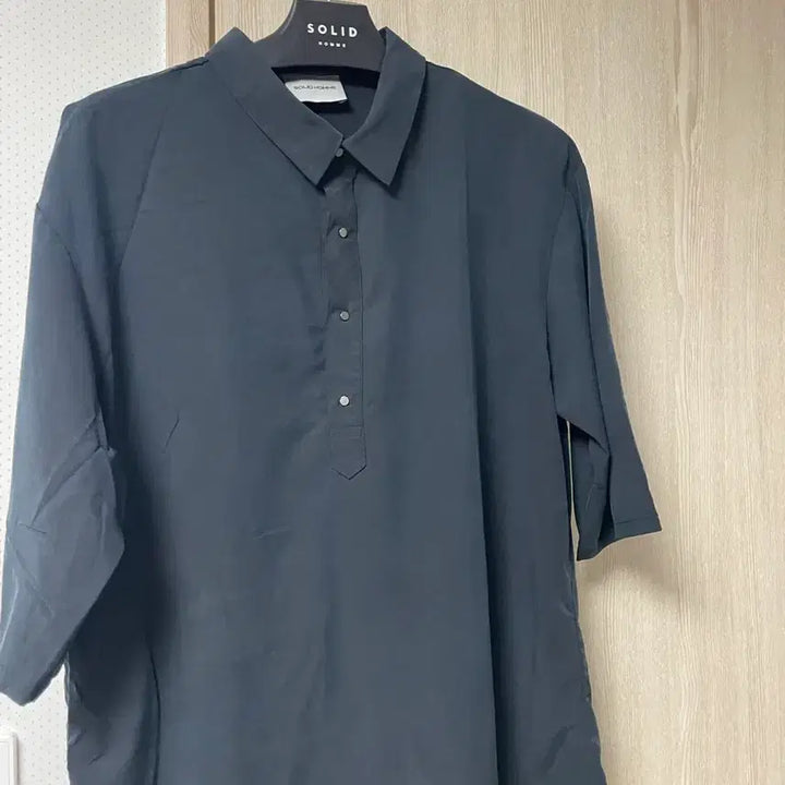 [SOLD OUT] 솔리드옴므 반팔 카라티 블랙, 50사이즈