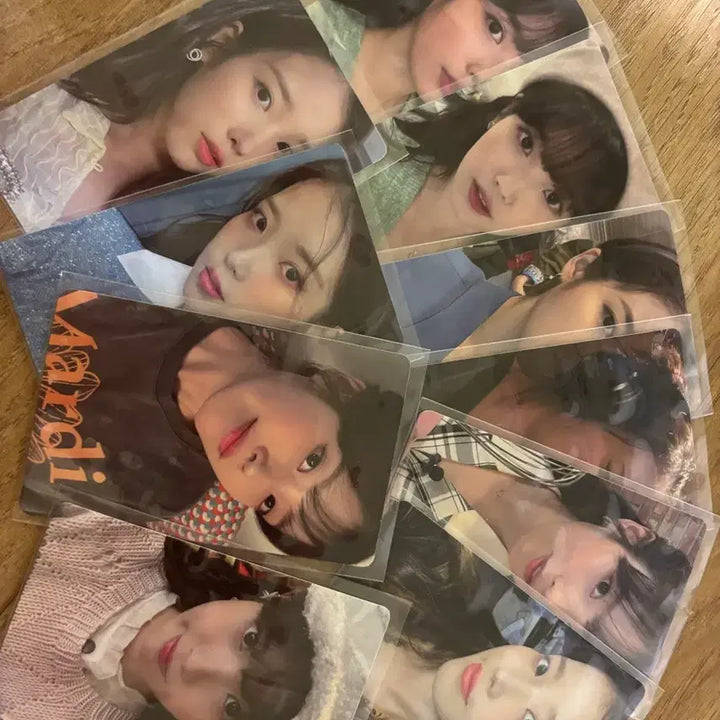 [BUNJANG] IU Strawberry Moon Photocard Bundle Set / 아이유 스트로베리문 포카