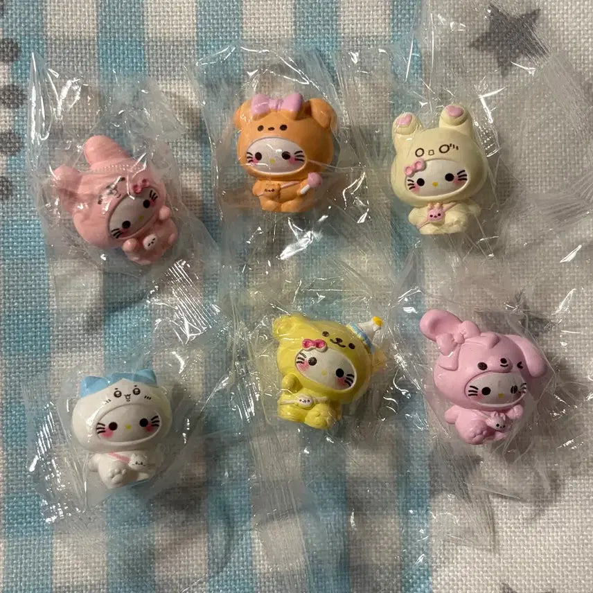 [BUNJANG] Chiikawa, Kuma, Hello Kitty Mini Figures 6-Piece Set for Car Decoration / 일괄 치이카와 곰돌이 키티 미니 피규어 차량용 차꾸 6종 세트