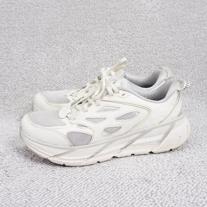 [BUNJANG] Hoka Clifton L Triple White Running Shoes Jogging Shoes 250 / 호카 클리프톤 L 트리플화이트 런닝화 마라톤 조깅화 신발 250size